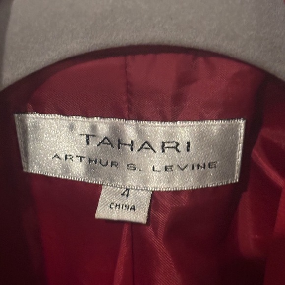 Tahari Arthur S. Levine Red Women's Jacket size 4. Great condition! - Picture 8 of 14